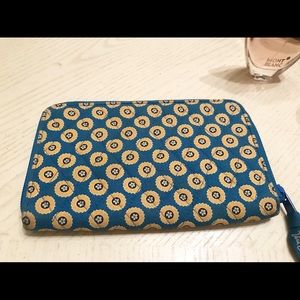 Vera Bradley wallet